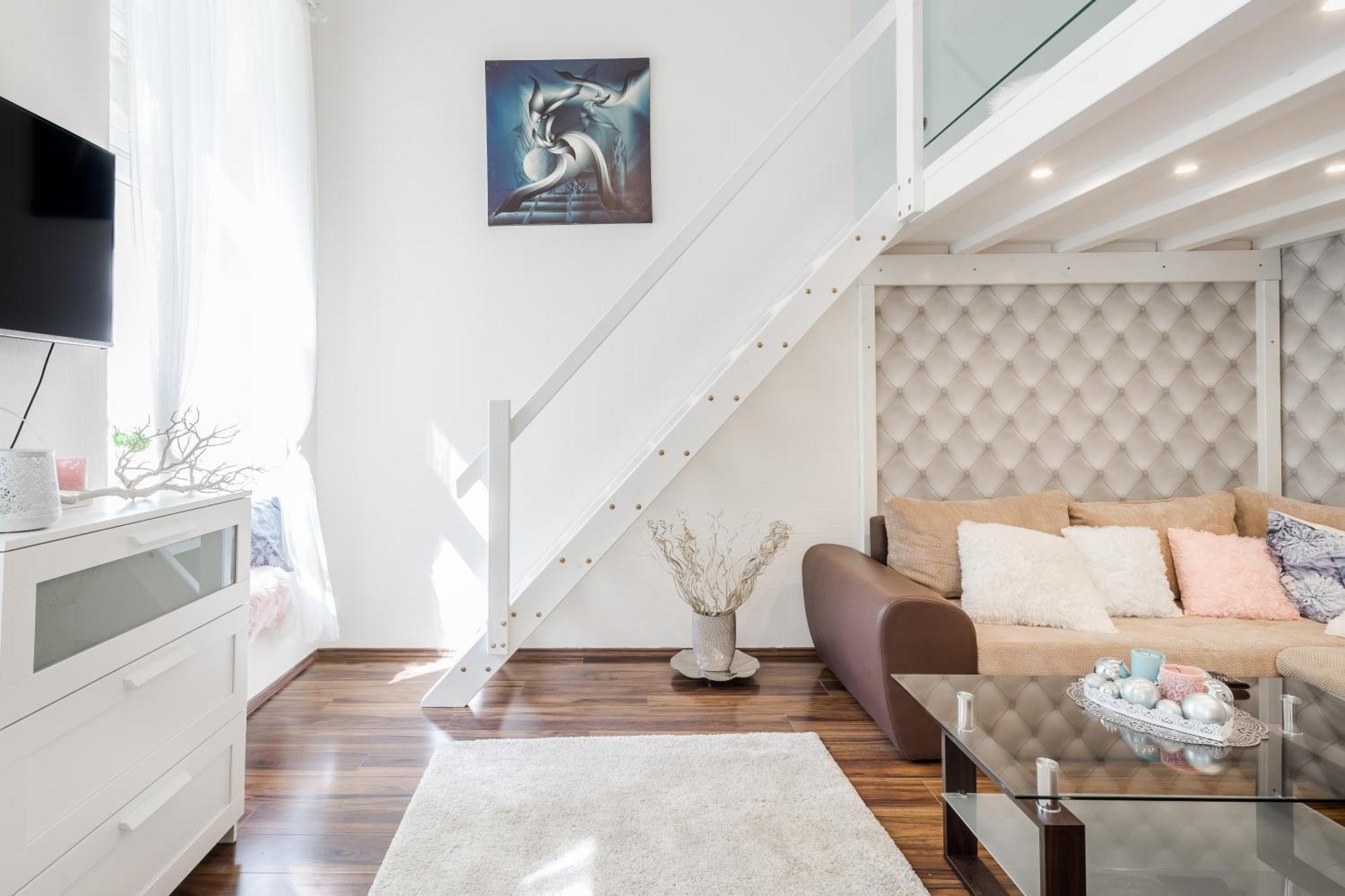 Bpr Stylish Mosaic Home With Terrace بودابست المظهر الخارجي الصورة