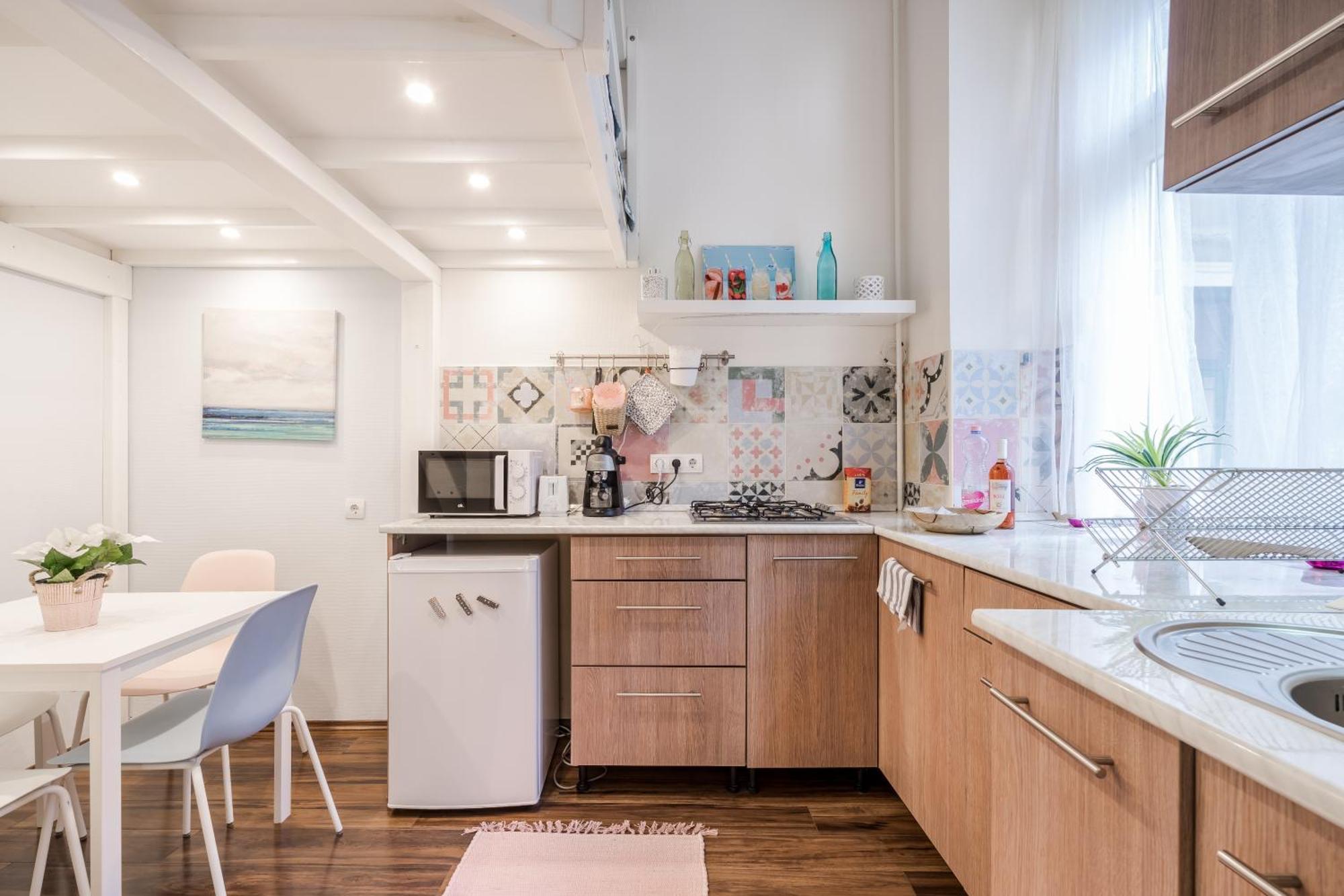 Bpr Stylish Mosaic Home With Terrace بودابست المظهر الخارجي الصورة